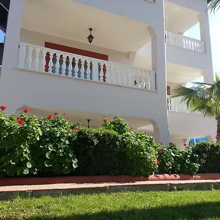 Apartmanhotel Champagne İçmeler