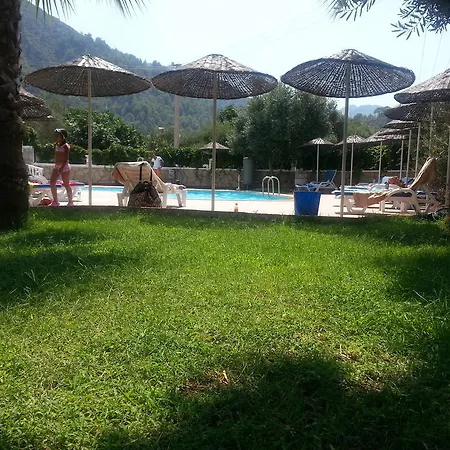 Apartmanhotel Champagne İçmeler