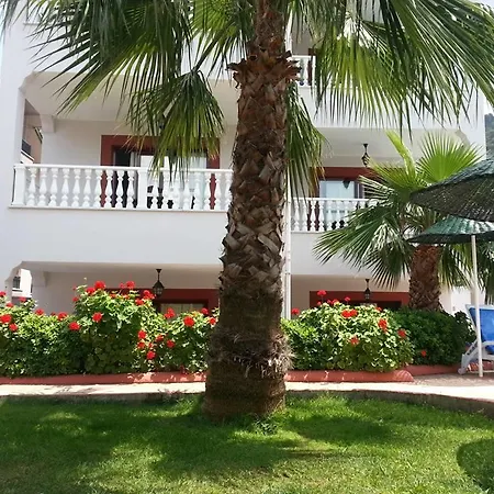 Apartmanhotel Champagne *