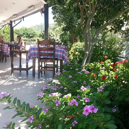 Apartmanhotel Champagne İçmeler