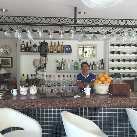 Apartmanhotel Champagne *